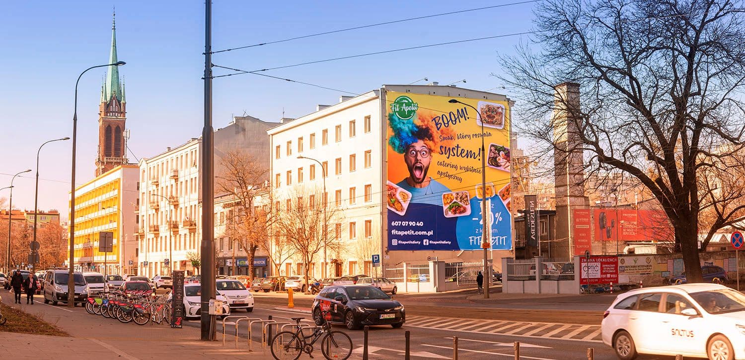 Reklama wielkoformatowa na budynku