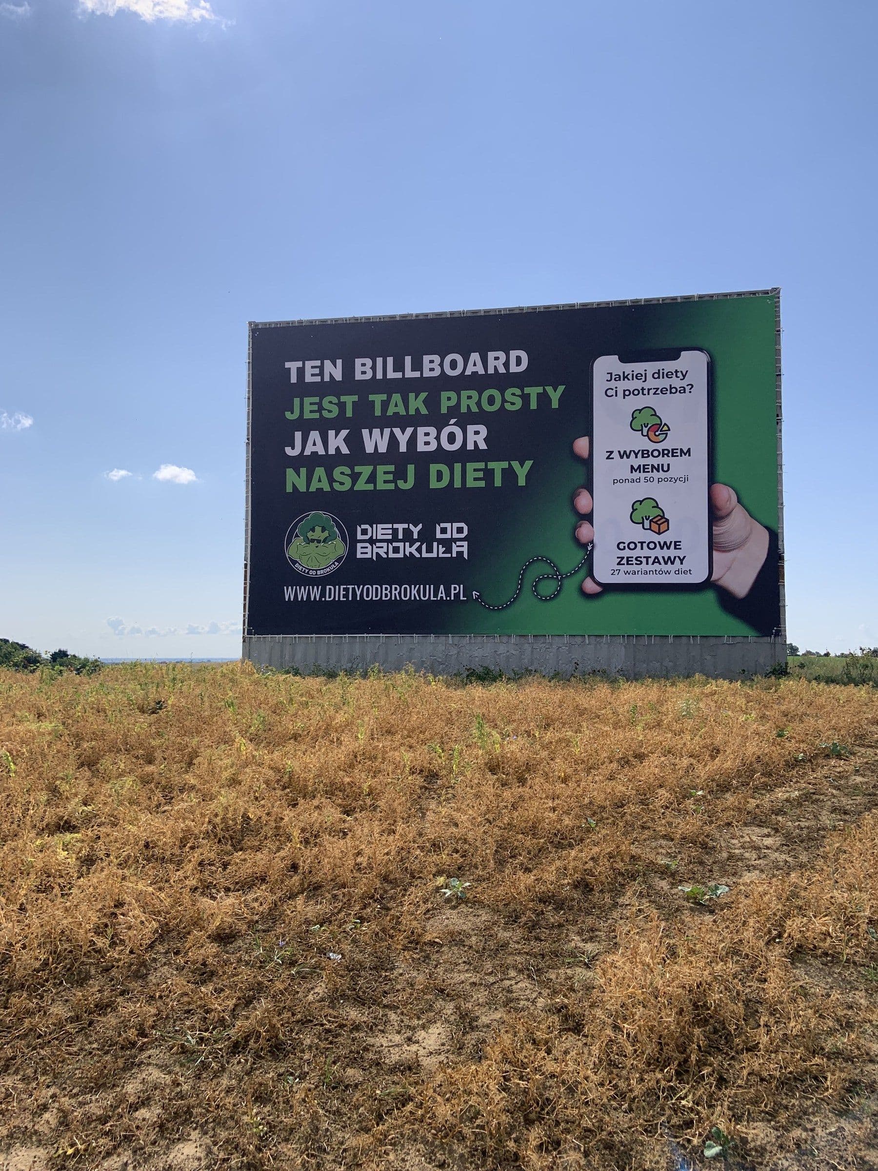 Dlaczego reklama przy autostradach jest tak skuteczna?